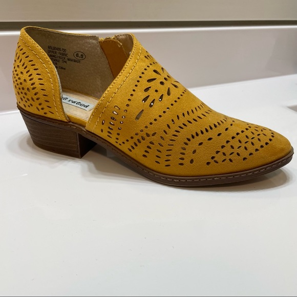 Not Rated Anouk Bootie in Yellow - Picture 2 of 3